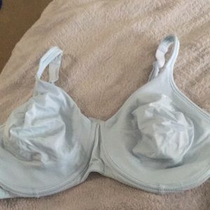 Vanity fair light blue underwire bra